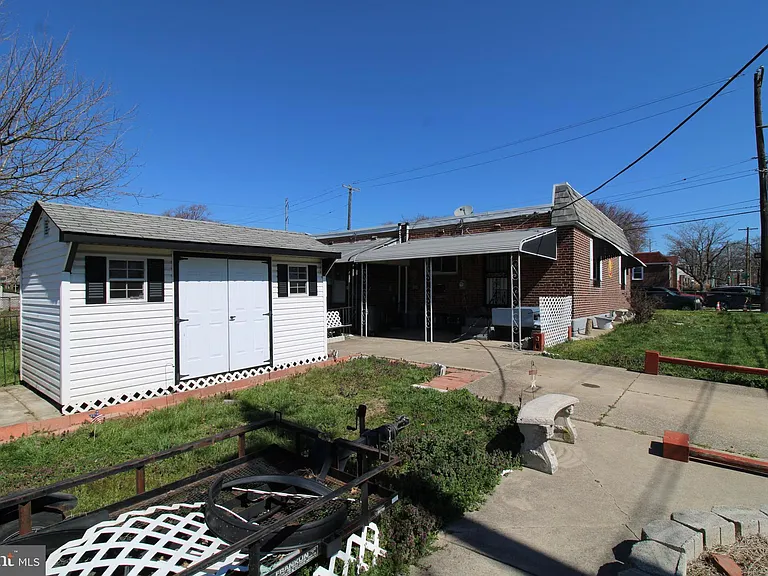 2250 S 56th St — Photo 24