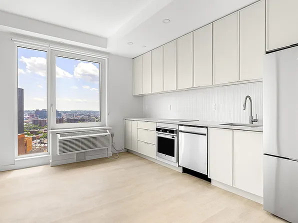 150 Lawrence Street image 3 of 34