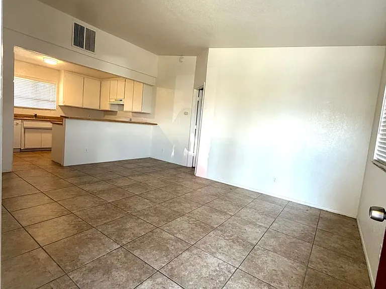 73445 Sunnyvale Dr — Photo 3