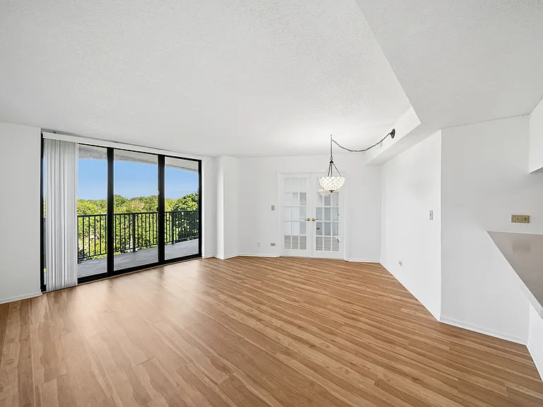 511 Aurora Ave #615 — Photo 5