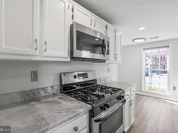 3rd image of 14408 Manassas Gap Ct