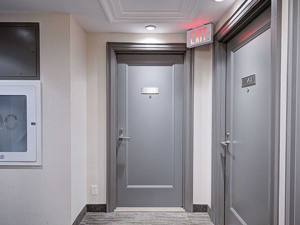 1st image of 155 Yorkville Ave #702