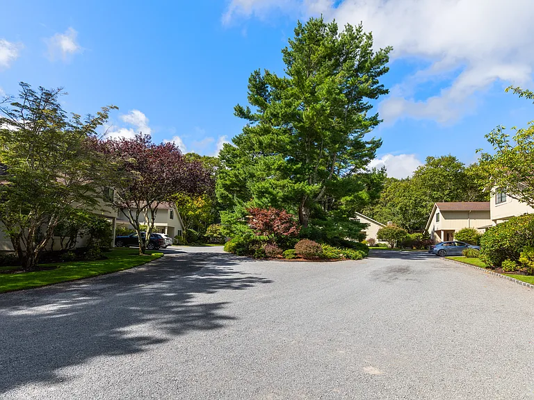 197 Treescape Dr #9A — Photo 3