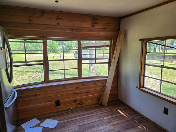 5th image of 8253 S Washington Ave