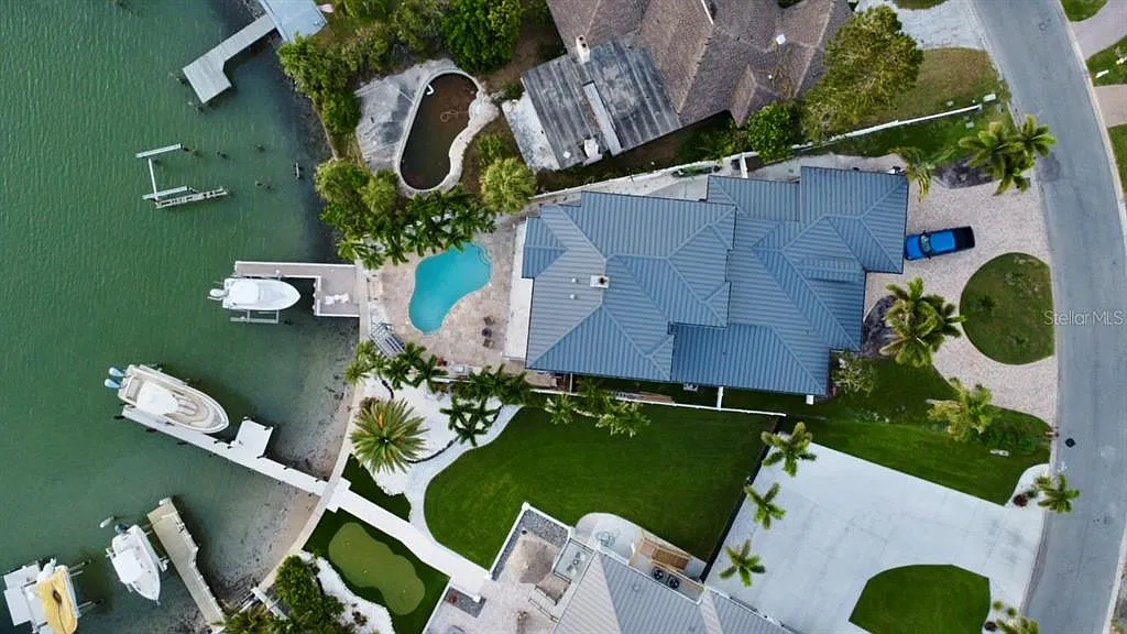 5 bed, 4.5 bath, 4063 sqft, $13,000 — Photo 4