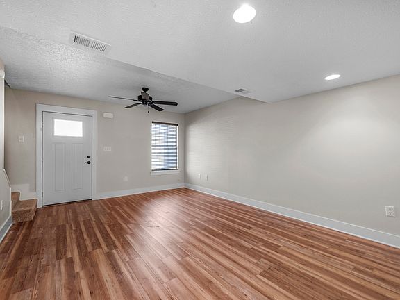 5th image of 65 Chatelaine Cir SE #1