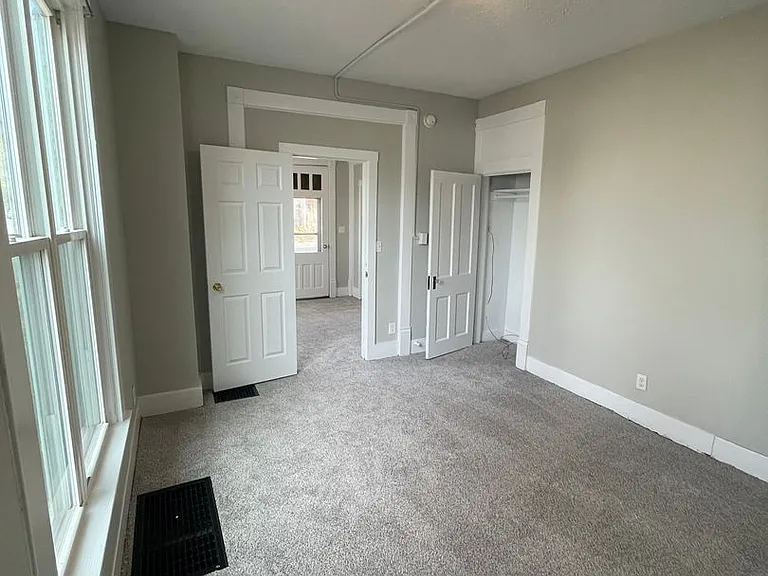 504 S 4th- HBS — Photo 4