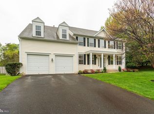 3913 Pender Spring Dr, Fairfax, VA 22033