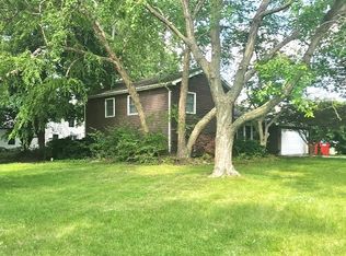 1901 Barberry Cir, Champaign, IL 61821