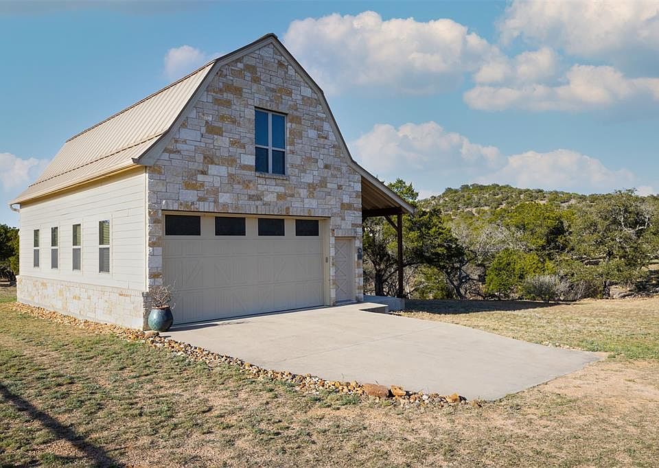 1st image of 5135 Lookout Ridge Dr