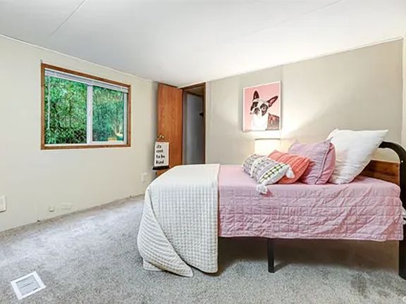 4th image of 12608 Marine Dr