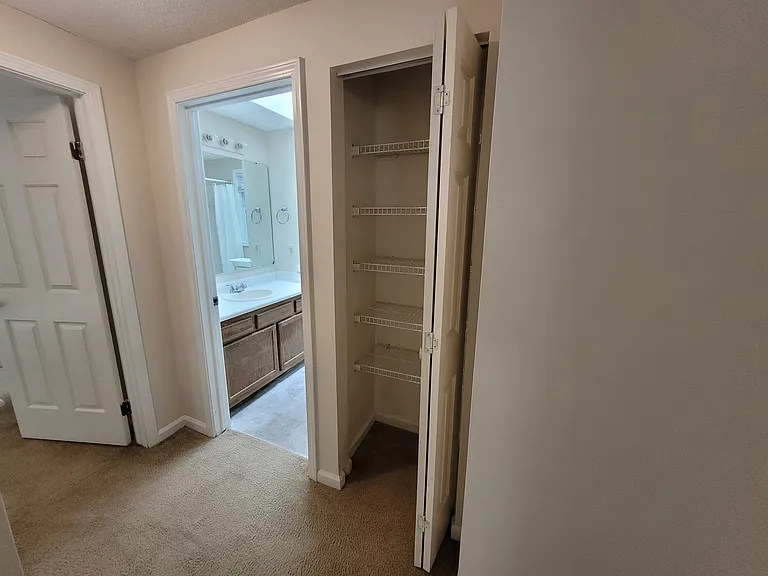 104 Corgy Dr — Photo 23