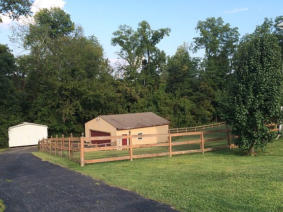2nd driveway to lower garage