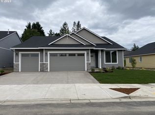 4127 E Willakenzie St, Newberg, OR 97132