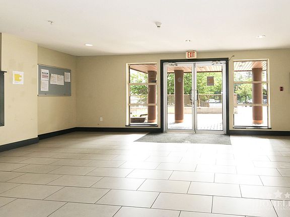 5th image of 45567 Yale Rd #301