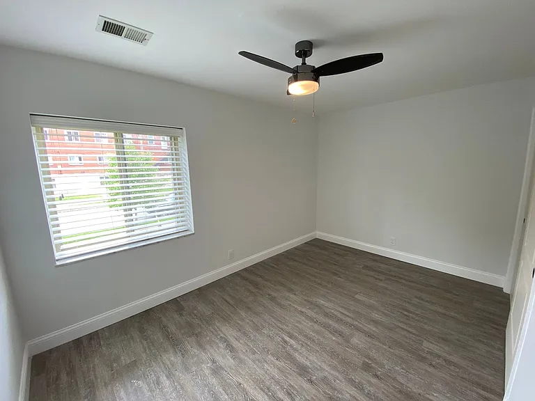 E 15th Ave 325 TPP — Photo 47