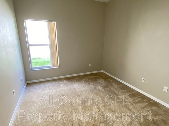 5th image of 2731 Lakemoor Dr