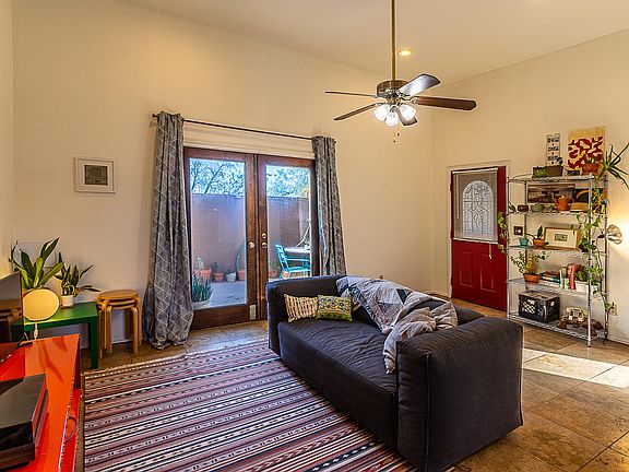 5th image of 530 W Helen St