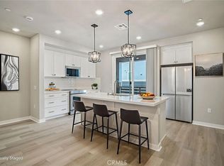 1482 Skyline Ln, San Pedro, CA 90732