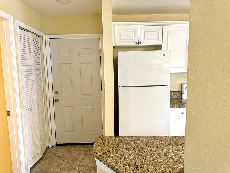 8647 Mallard Reserve Dr #102 — Photo 26
