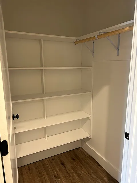 2 bed, 1200 sqft, $2,400 — Photo 4