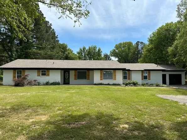 413 Burnett Ln, Covington, TN 38019