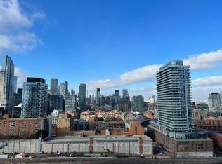 138 Downes St #2102, Toronto, ON M5E 0E4