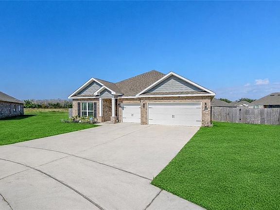 3rd image of 9128 Oak Alley Way