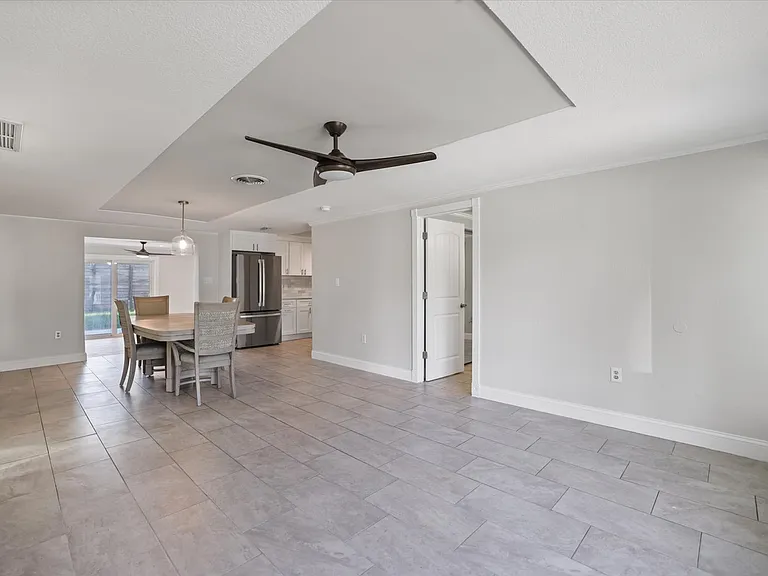 545 Bluebell Rd — Photo 6