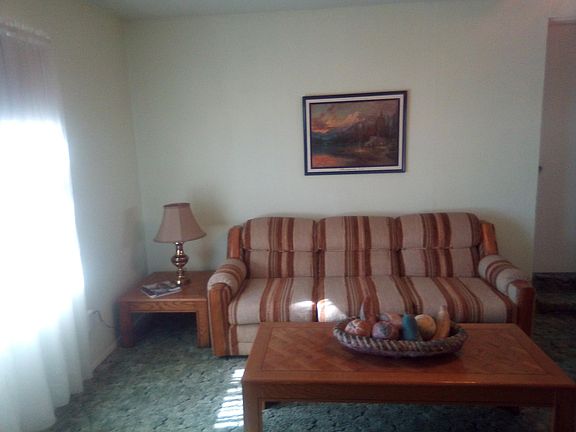 3rd image of 1002 1/2 N Edwards St