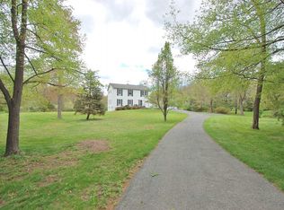 52 Old Overlook Rd, Poughkeepsie, NY 12603