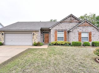 11176 S 274th East Ave, Coweta, OK 74429