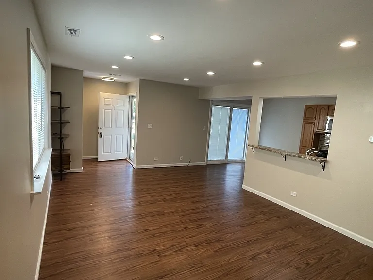 228 N Waterford Dr #12C — Photo 6