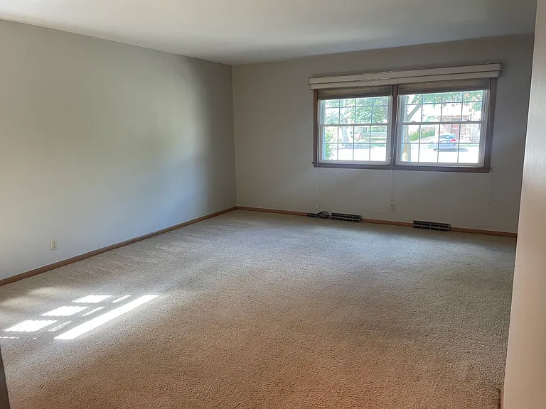 8623 Ludington Ct — Photo 18