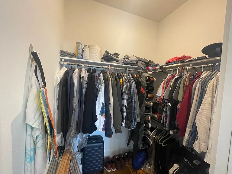 470 Green St #4 — Photo 11