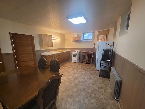 2nd image of 266 Burr Rd #1