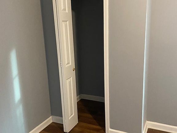 CLOSET AREA BEDROOM 1