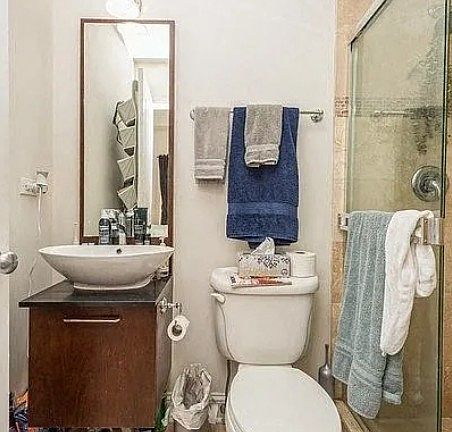 2nd image of 811 W Lill Ave #807-204