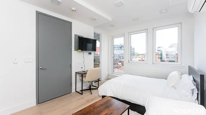 Rented by Nooklyn NYC LLC | media 10
