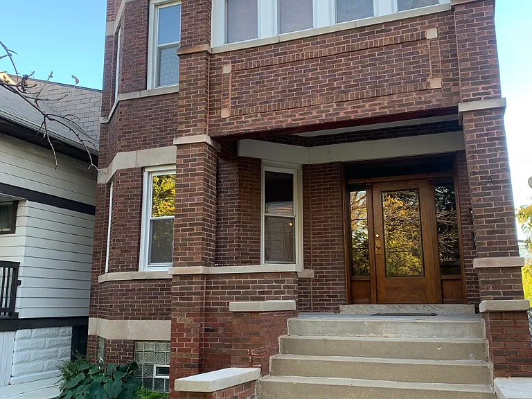 5211 W Byron St #1 — Photo 1