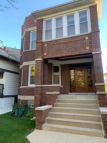 5211 W Byron St #1 Photo 1