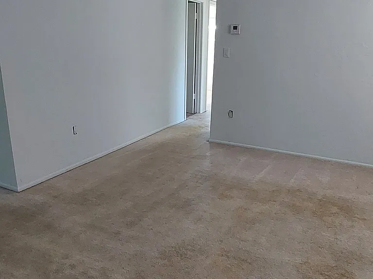 1920 Honour Rd #4 — Photo 8