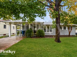 15 Linkous Dr, Florissant, MO 63031