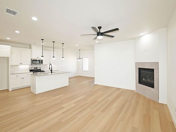 2nd image of 10424 Tierra Santa Dr Unit A
