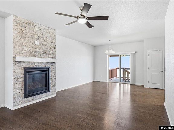 3rd image of 2912 Croydon Dr