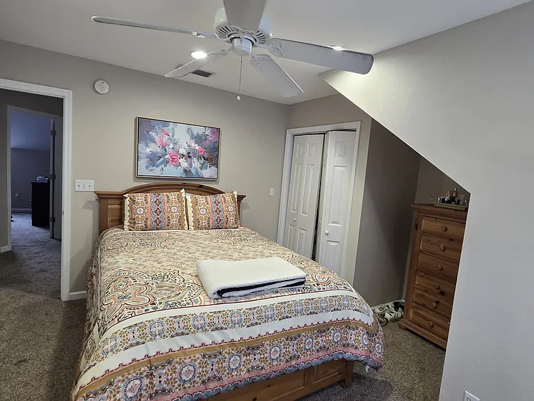 147 Williamsburg Ave — Photo 14
