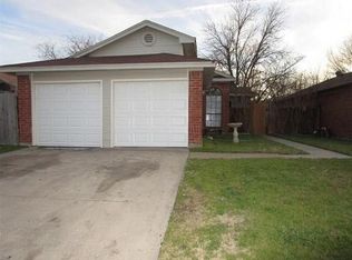 4704 Poppy Dr E, Fort Worth, TX 76137