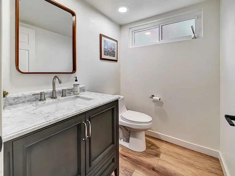 10231 Independence Ave — Photo 2