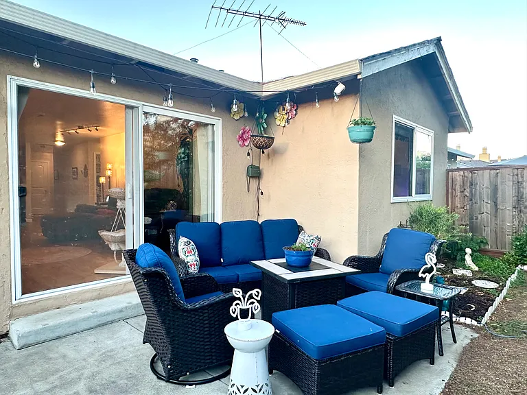 858 Coolidge Ave — Photo 16