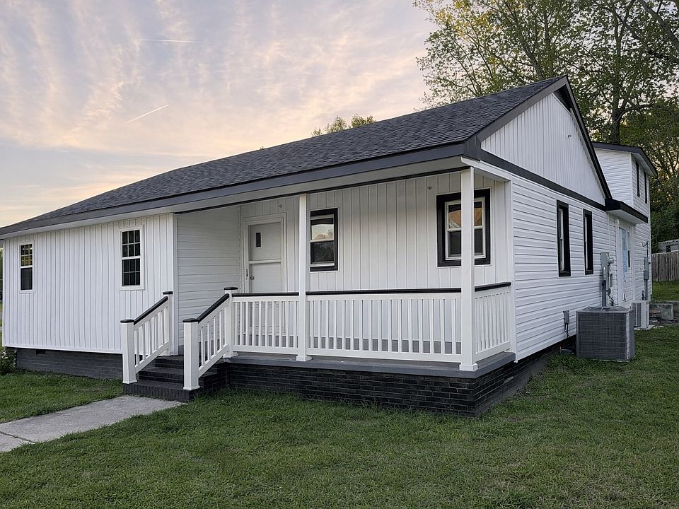 1st image of 204 Craven St #204